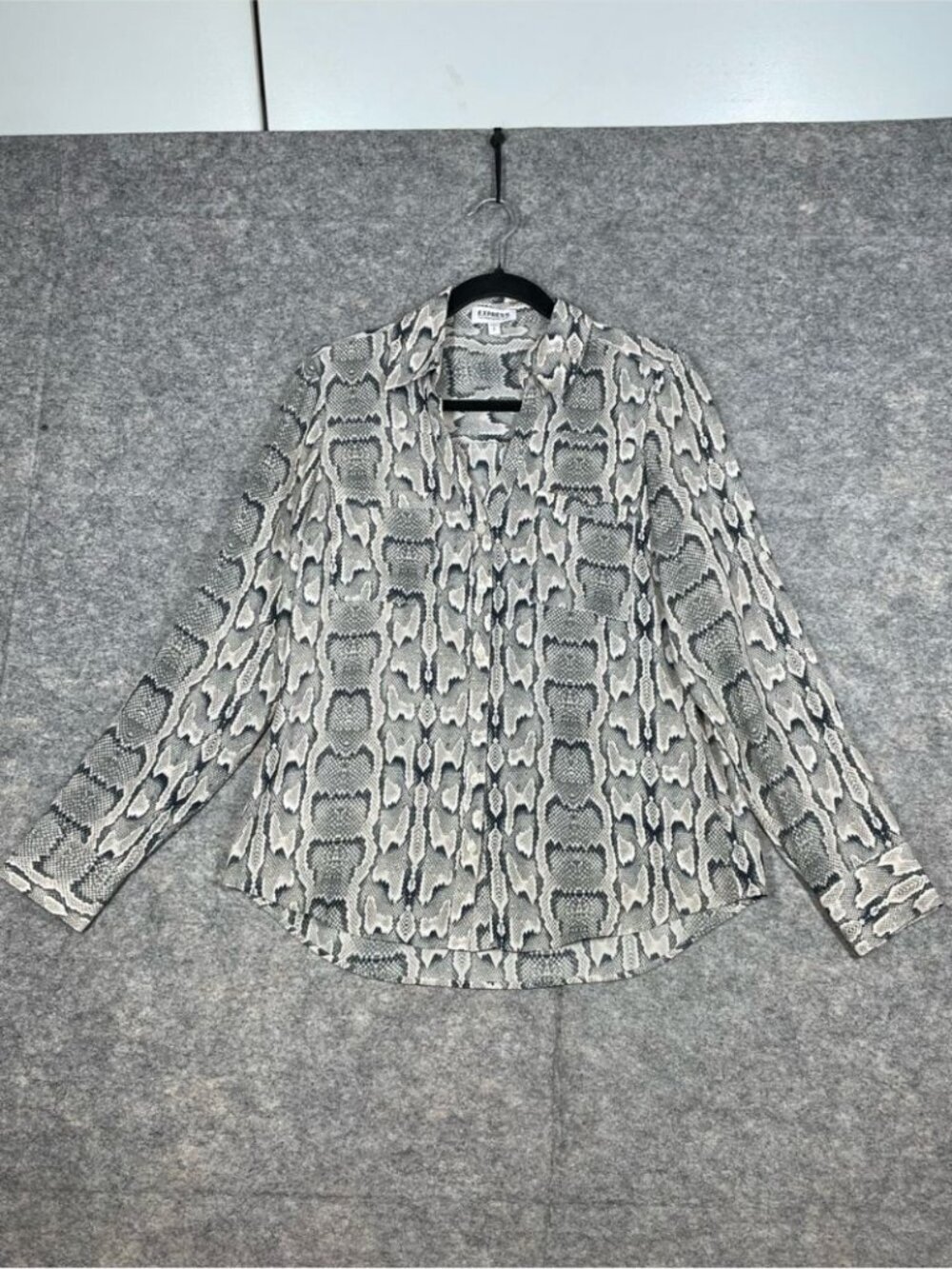 Express Portofino Snake Print Blouse Button Front Career Top S Minimalist Chic - Picture 2 of 16